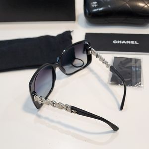 CHANEL white quilted sunglasses *authentic*